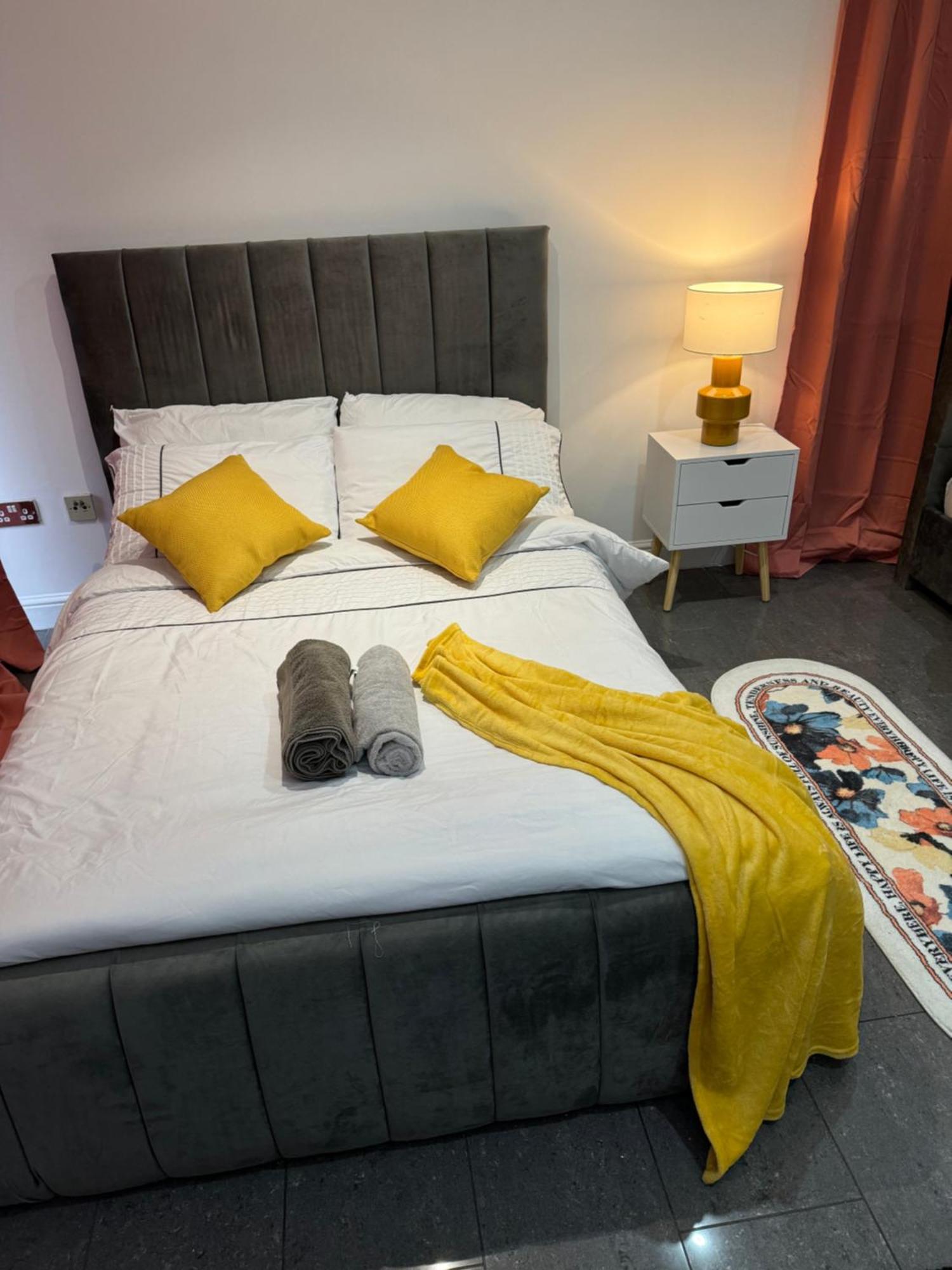 Cosy Luxurious Room In The Heart Of London Exterior photo
